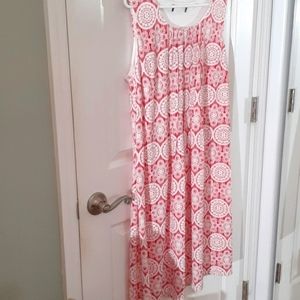 White and red sleeveless floral design pleated dress size XL see measure…
